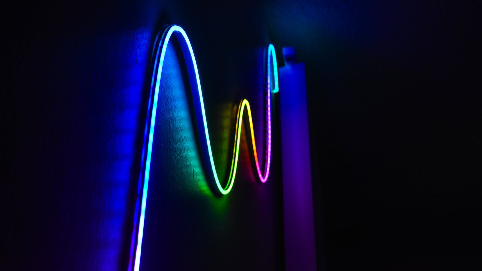 LED-Streifen einbauen: Komplette DIY-Anleitung